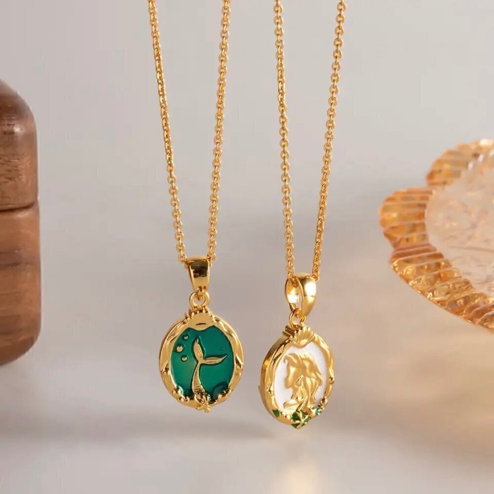 NWT Mermaid Princess Pendant Necklace 18K Gold Plated Two-Sided Oval